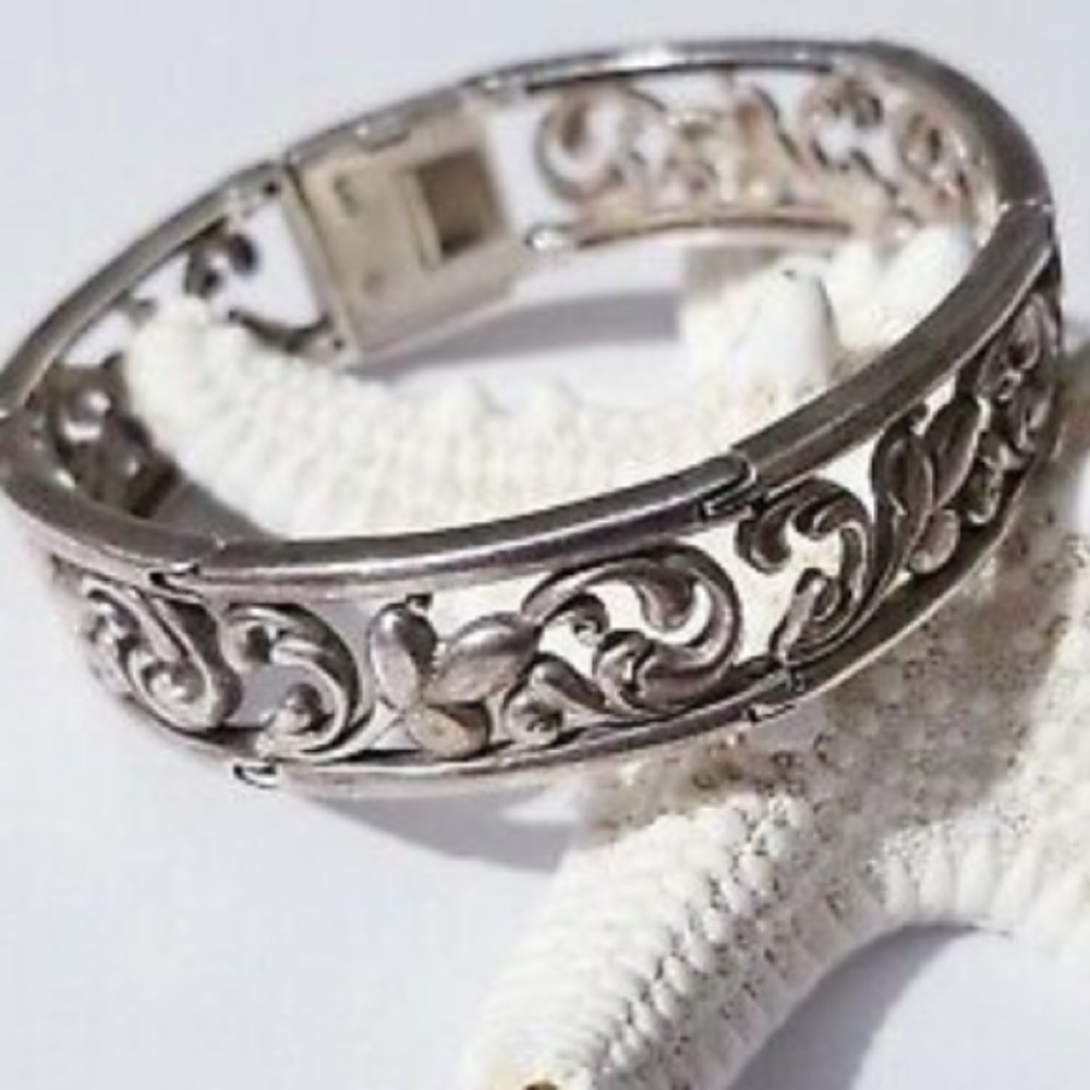 Silpada Filigree Sterling Silver Scroll Hinged Bracelet - Picture 14 of 16